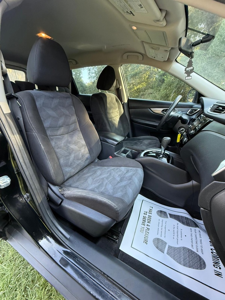 Photo 15 of this NISSAN ROGUE