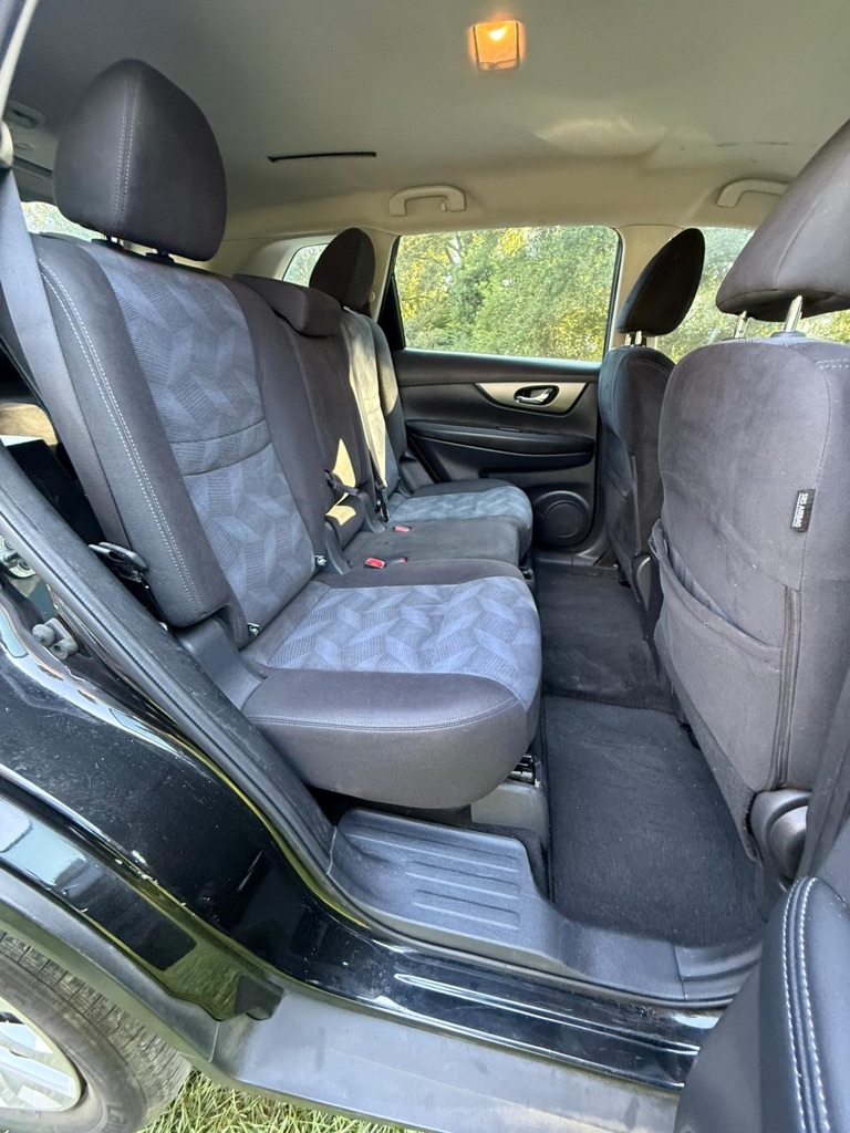 Photo 14 of this NISSAN ROGUE