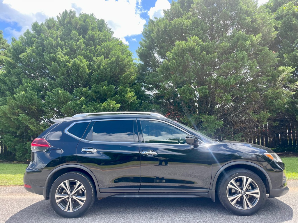 Photo 7 of this NISSAN ROGUE