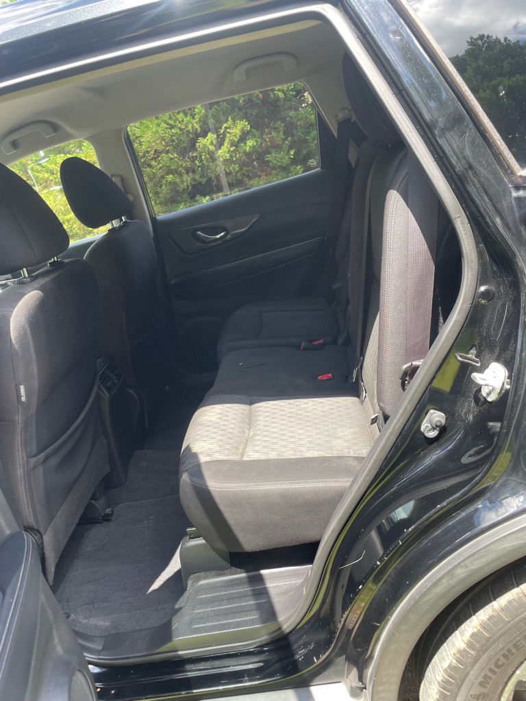 Photo 12 of this NISSAN ROGUE