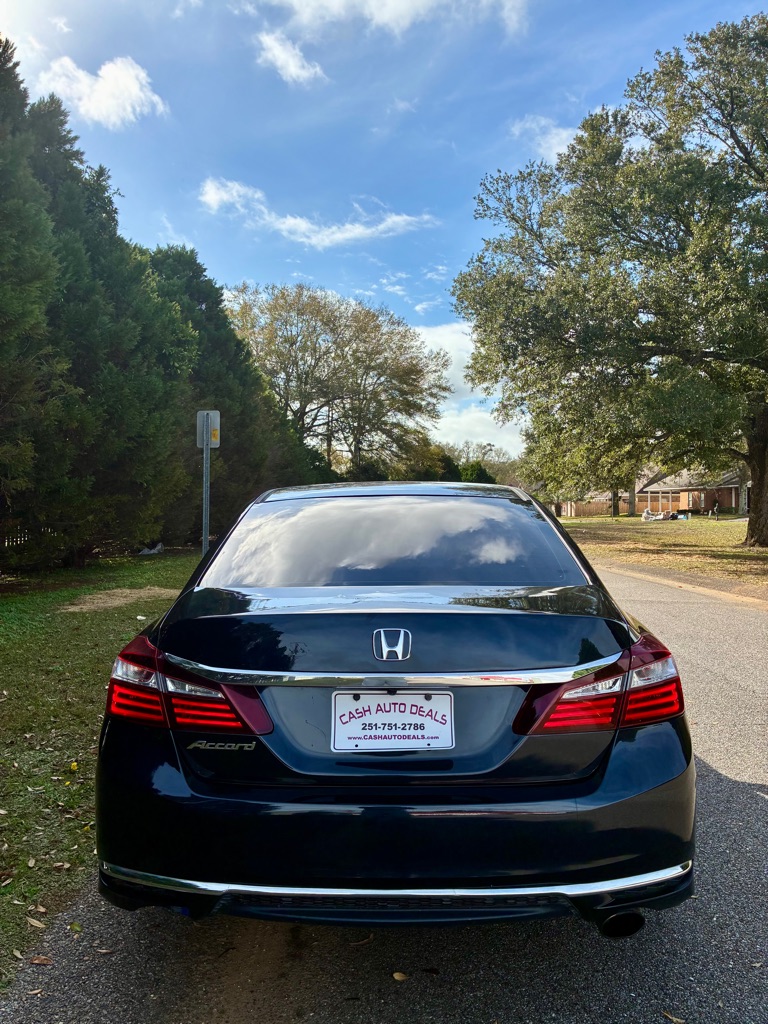 Photo 4 of this HONDA ACCORD