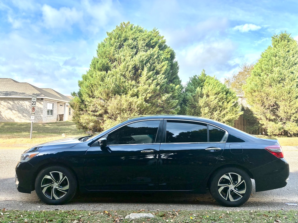 Photo 6 of this HONDA ACCORD