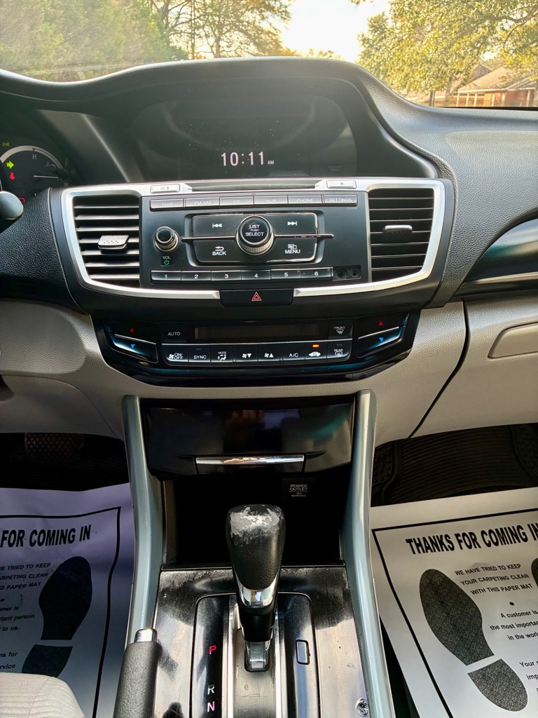 Photo 14 of this HONDA ACCORD