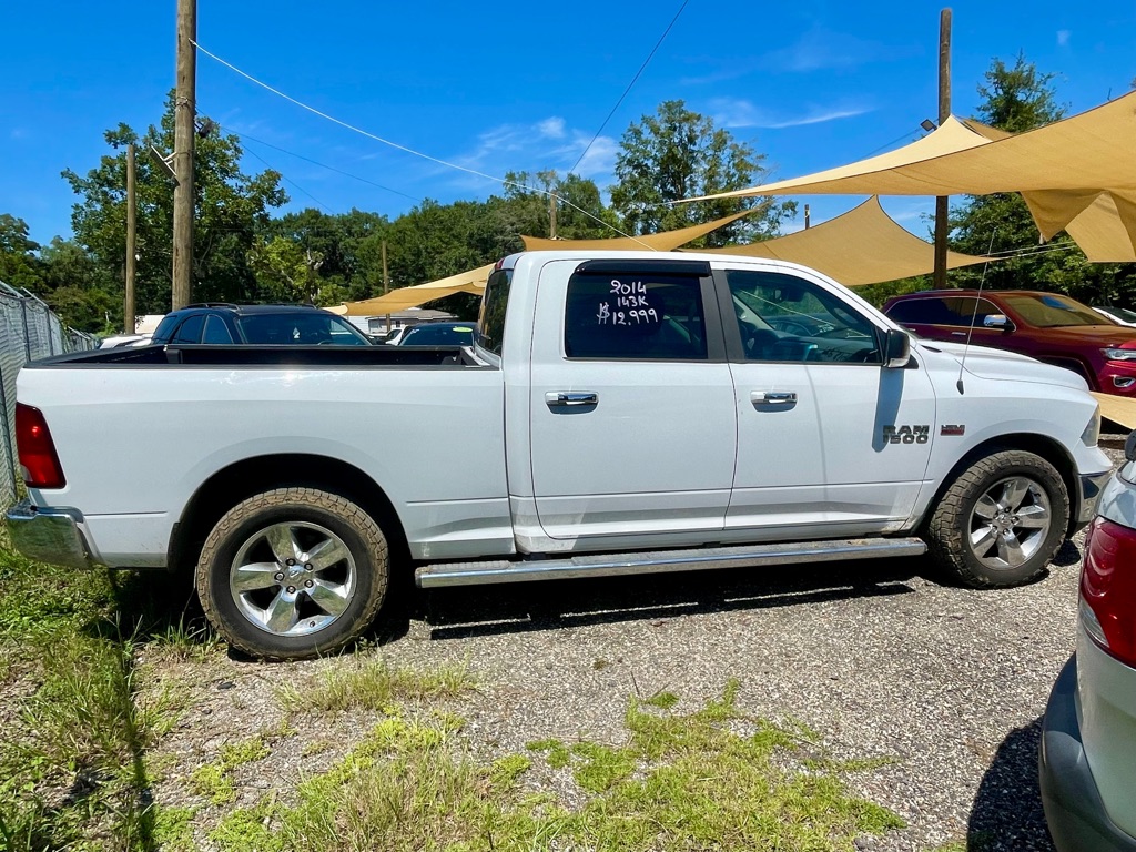 Photo 4 of this RAM 1500