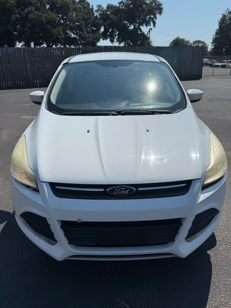 Photo 2 of this FORD ESCAPE