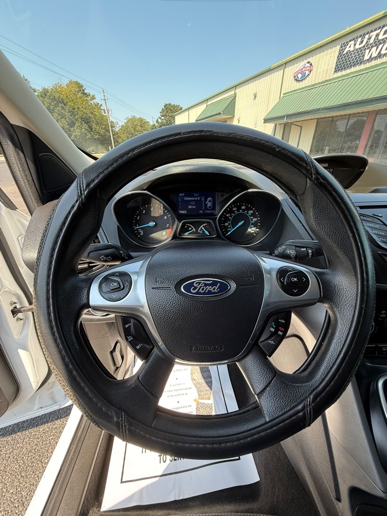 Photo 10 of this FORD ESCAPE