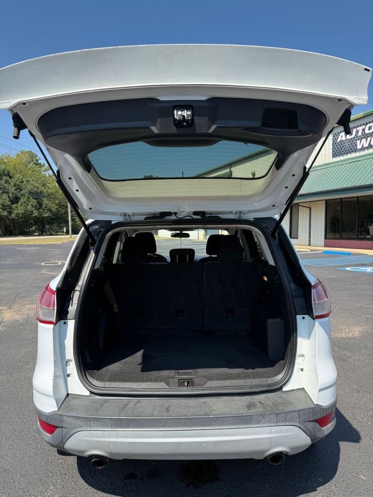 Photo 18 of this FORD ESCAPE