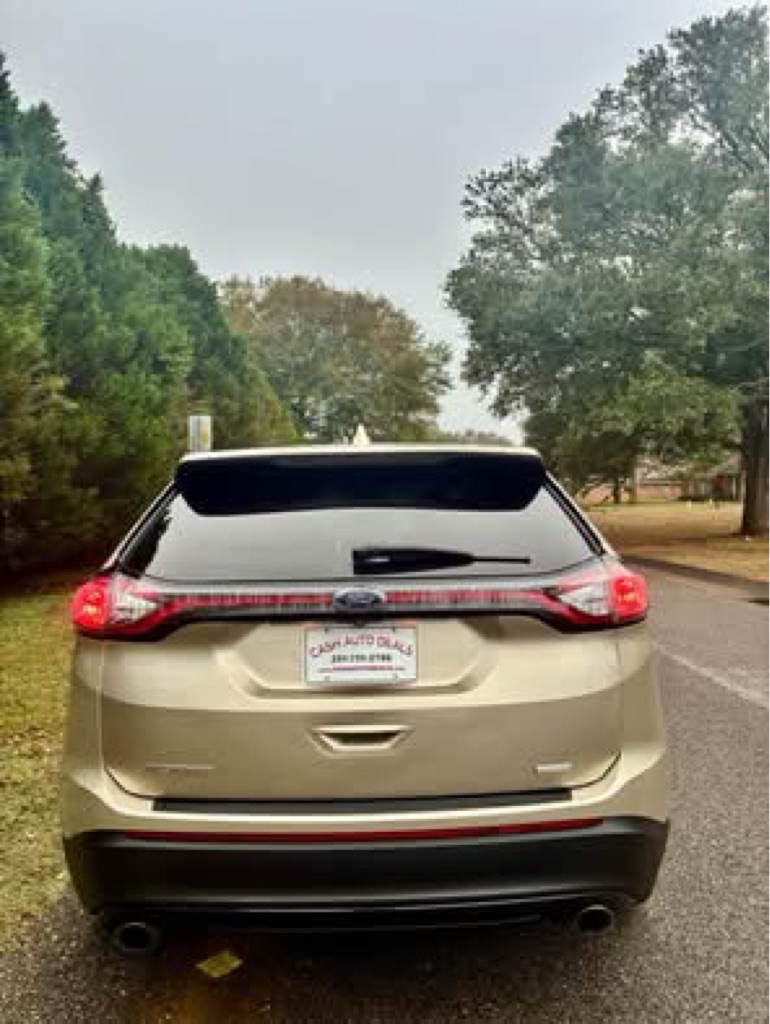 Photo 2 of this FORD EDGE