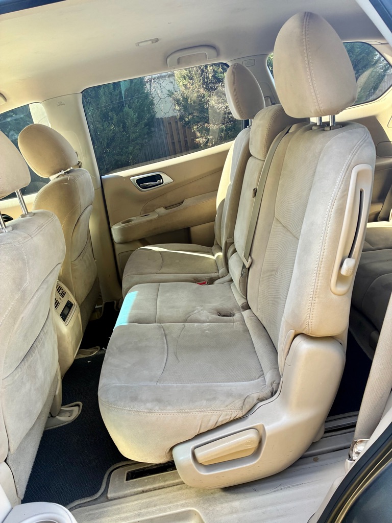 Photo 10 of this NISSAN PATHFINDER