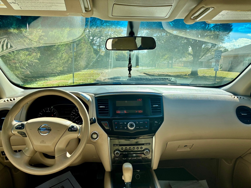 Photo 12 of this NISSAN PATHFINDER