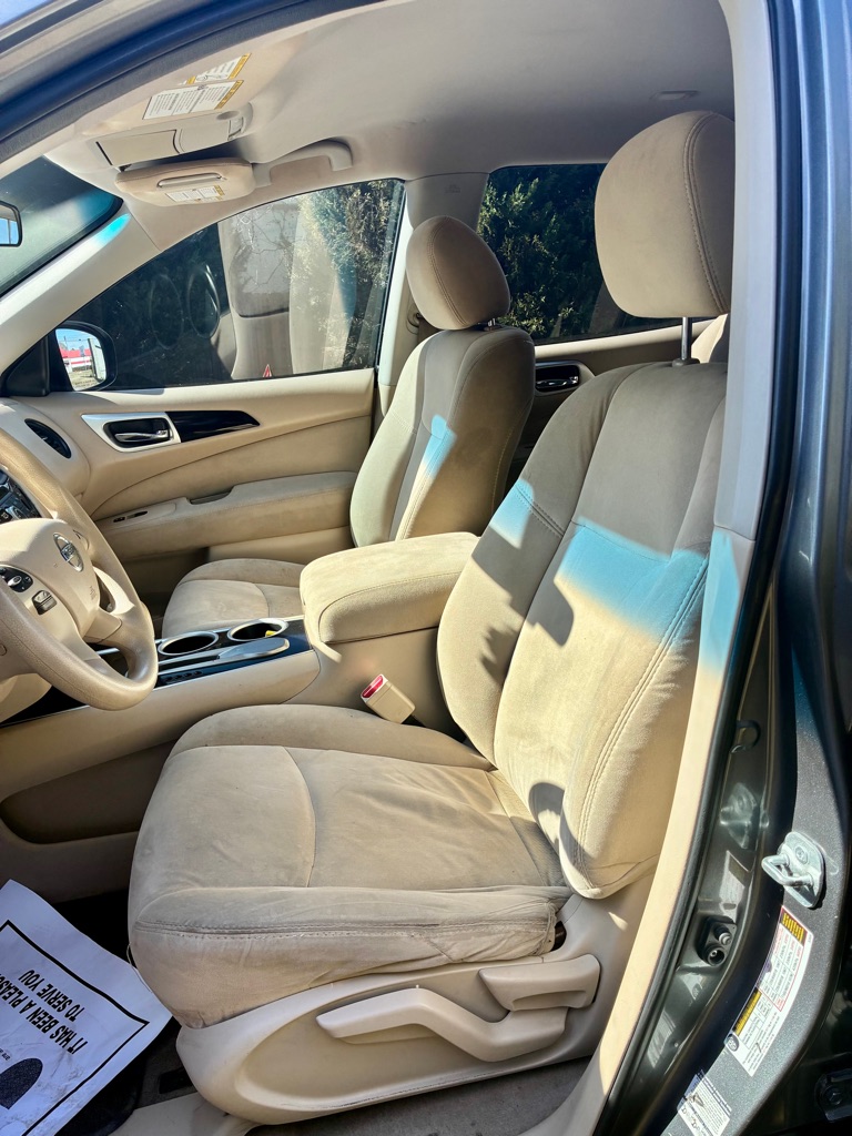 Photo 8 of this NISSAN PATHFINDER