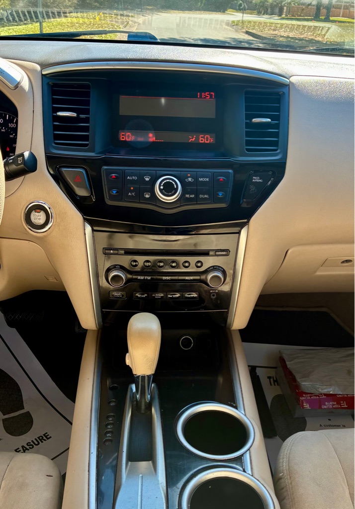Photo 13 of this NISSAN PATHFINDER