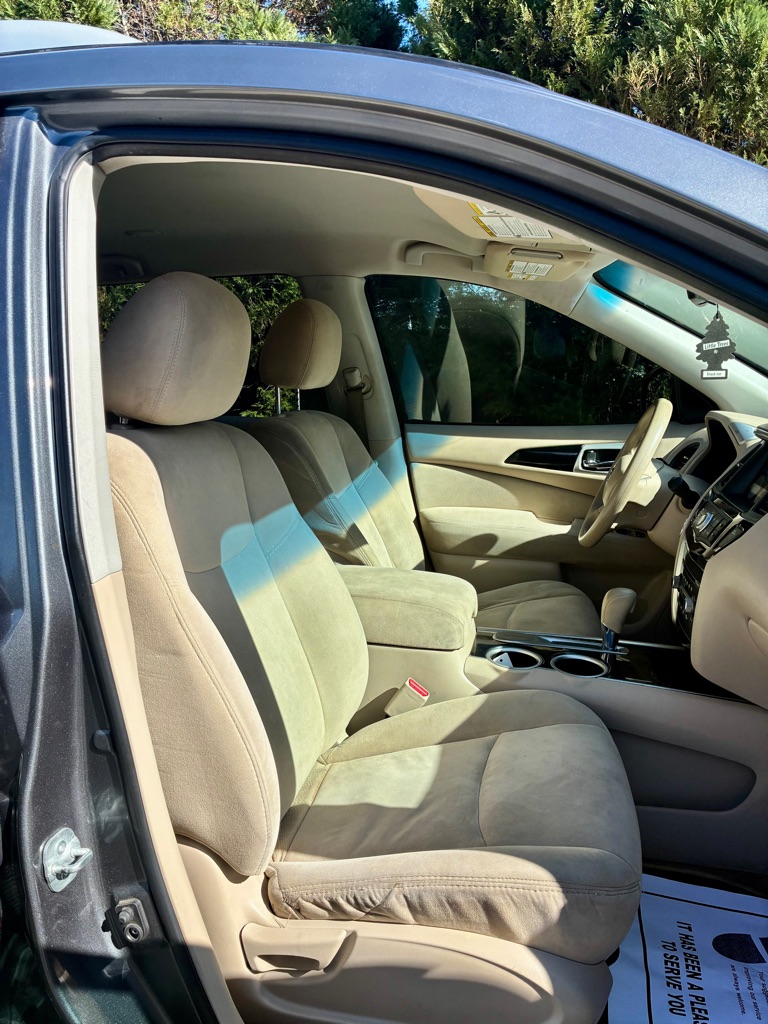 Photo 17 of this NISSAN PATHFINDER