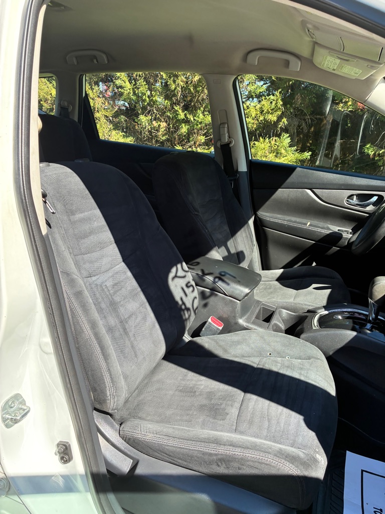 Photo 31 of this NISSAN ROGUE