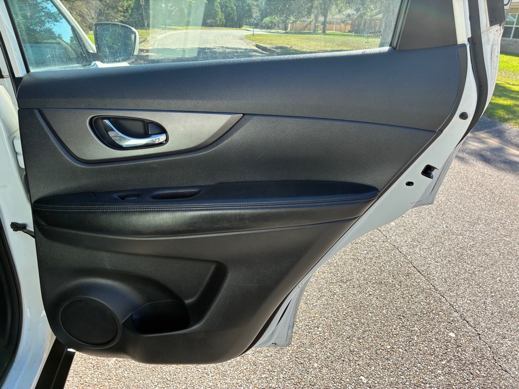 Photo 30 of this NISSAN ROGUE