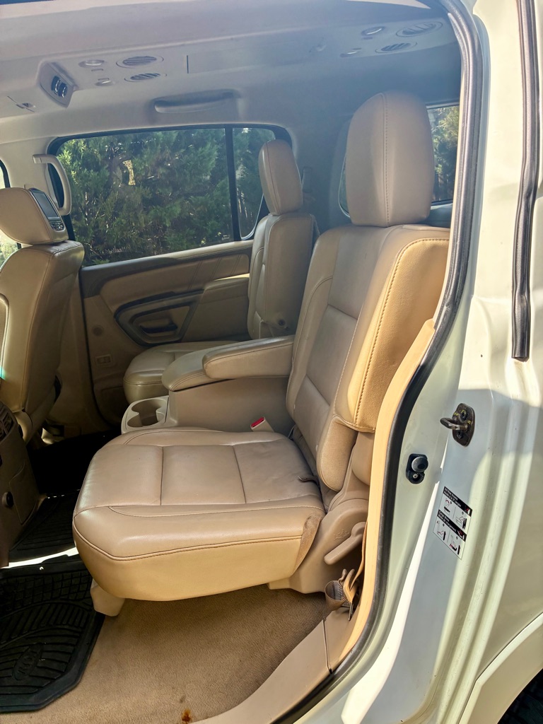 Photo 17 of this NISSAN ARMADA