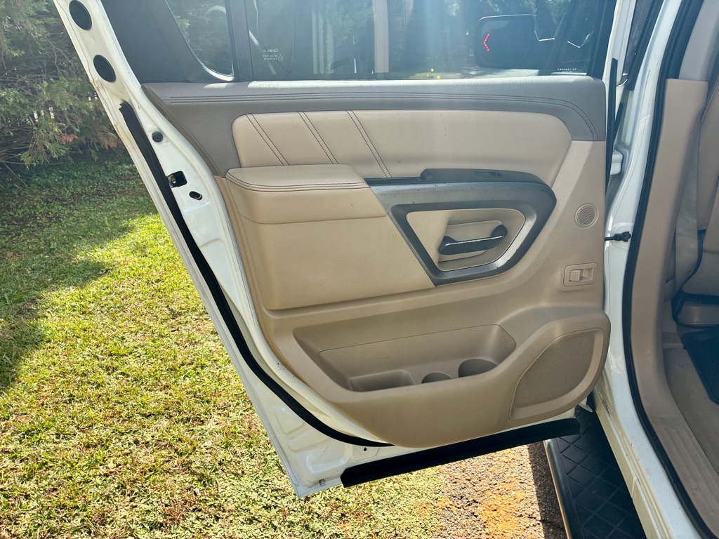 Photo 15 of this NISSAN ARMADA