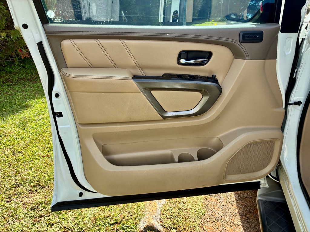 Photo 9 of this NISSAN ARMADA