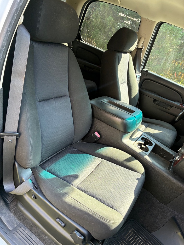 Photo 15 of this CHEVROLET TAHOE