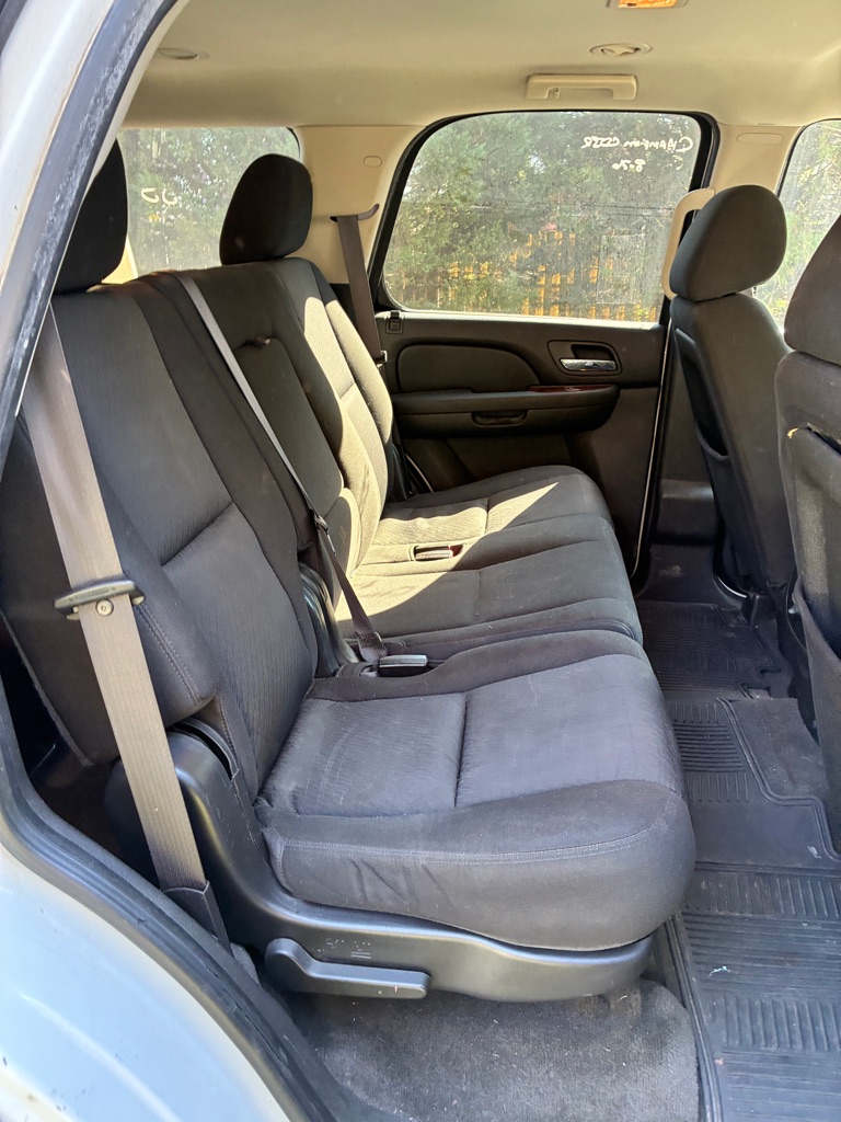 Photo 13 of this CHEVROLET TAHOE