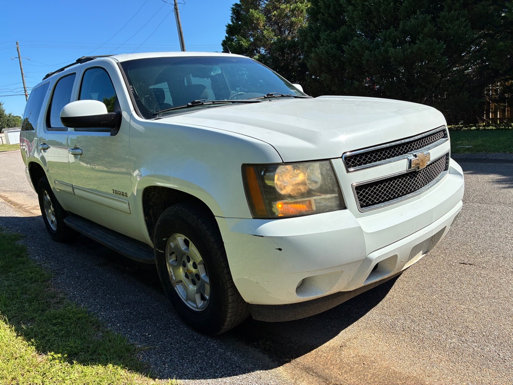 Photo 5 of this CHEVROLET TAHOE