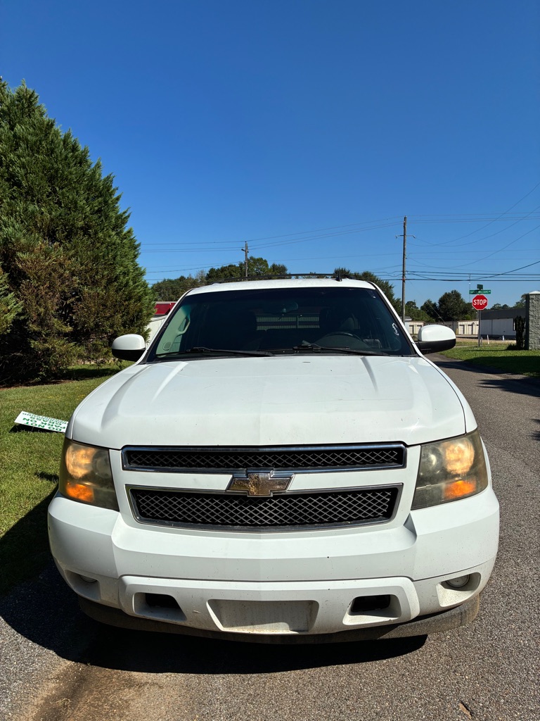 Photo 2 of this CHEVROLET TAHOE