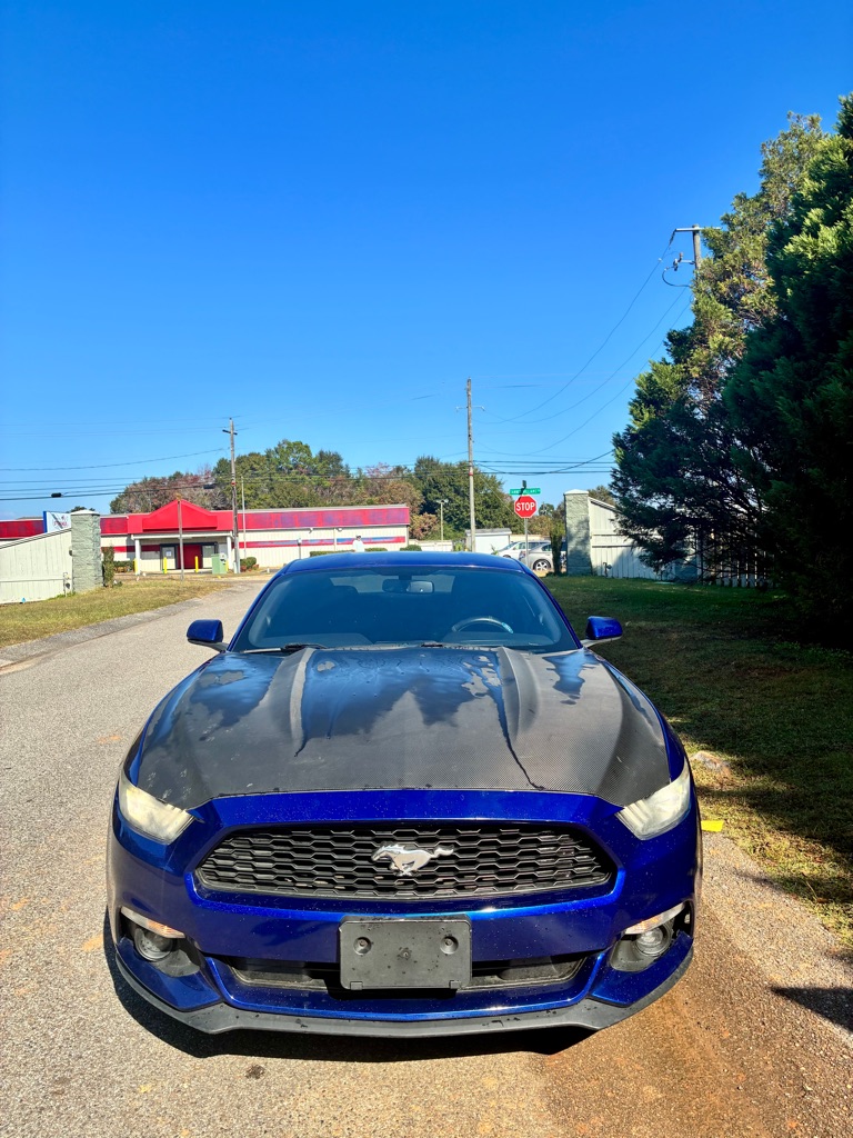 Photo 2 of this FORD MUSTANG