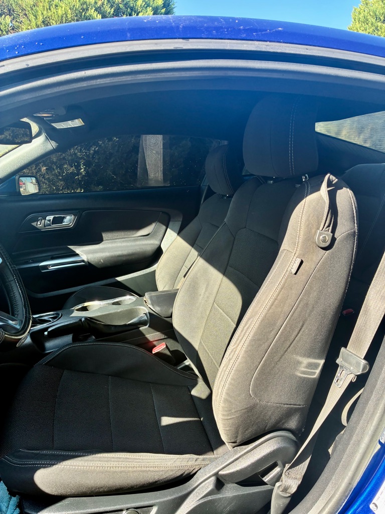 Photo 9 of this FORD MUSTANG