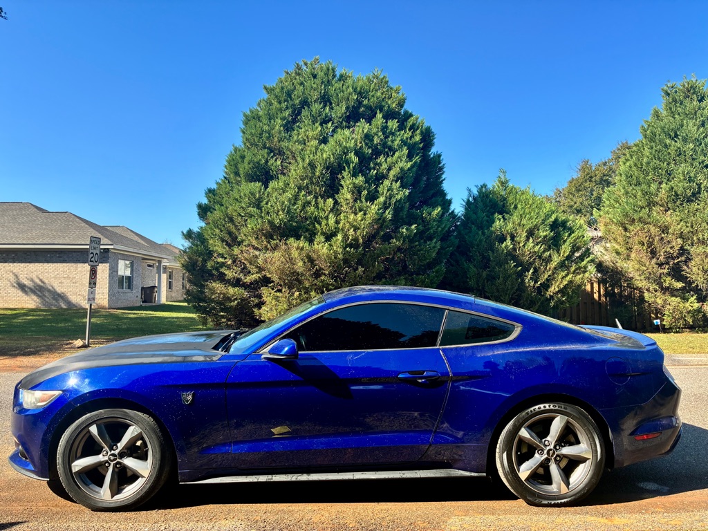 Photo 3 of this FORD MUSTANG