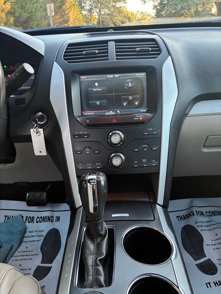 Photo 17 of this FORD EXPLORER