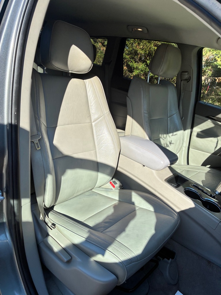 Photo 15 of this JEEP GRAND CHEROKEE