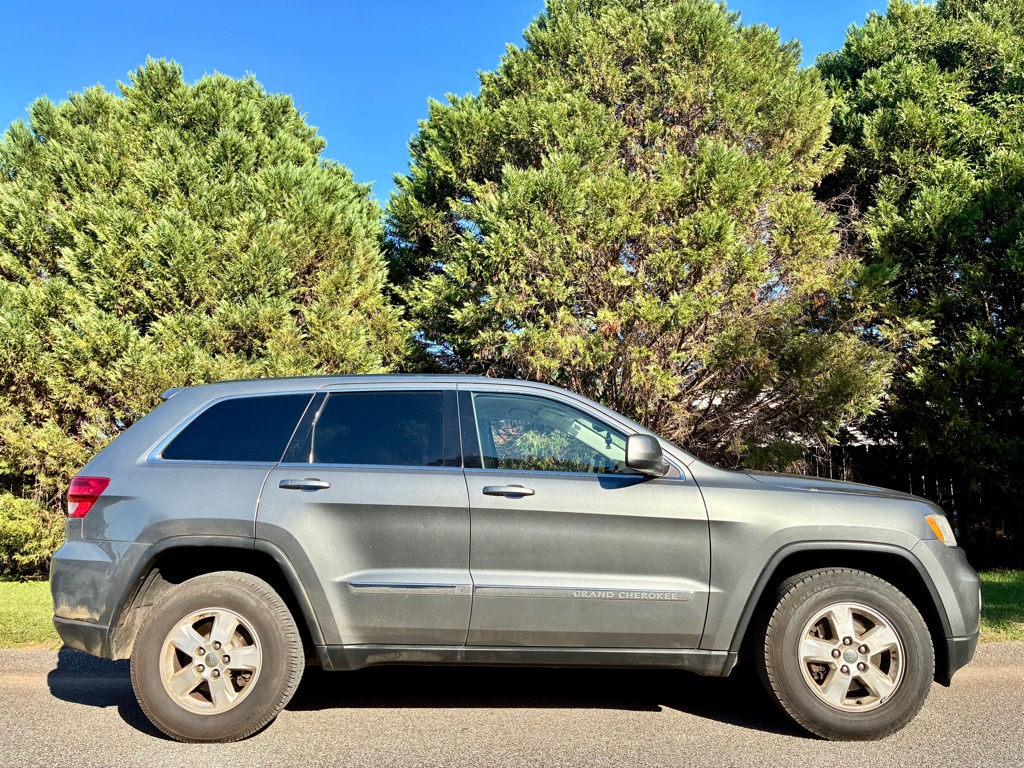Photo 3 of this JEEP GRAND CHEROKEE