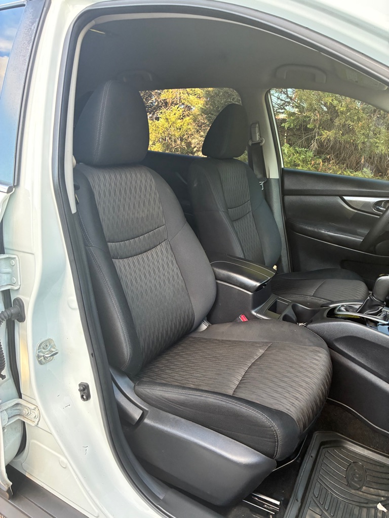 Photo 15 of this NISSAN ROGUE
