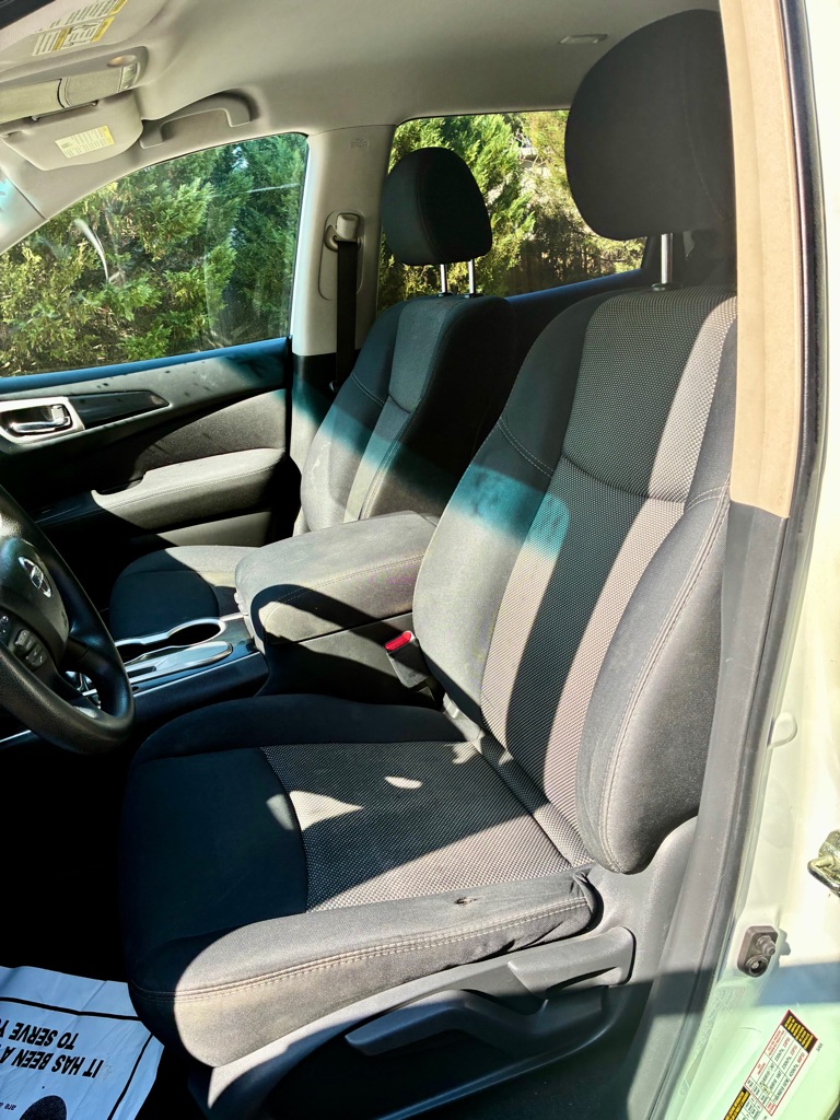 Photo 8 of this NISSAN PATHFINDER