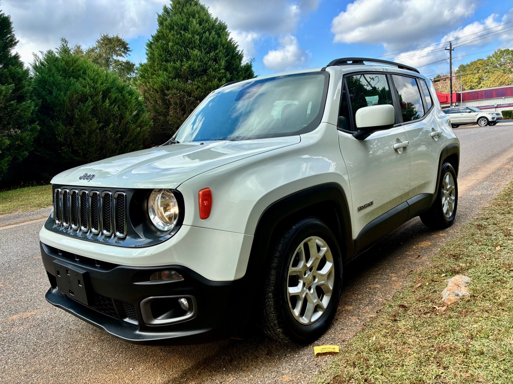 Photo 8 of this JEEP RENEGADE