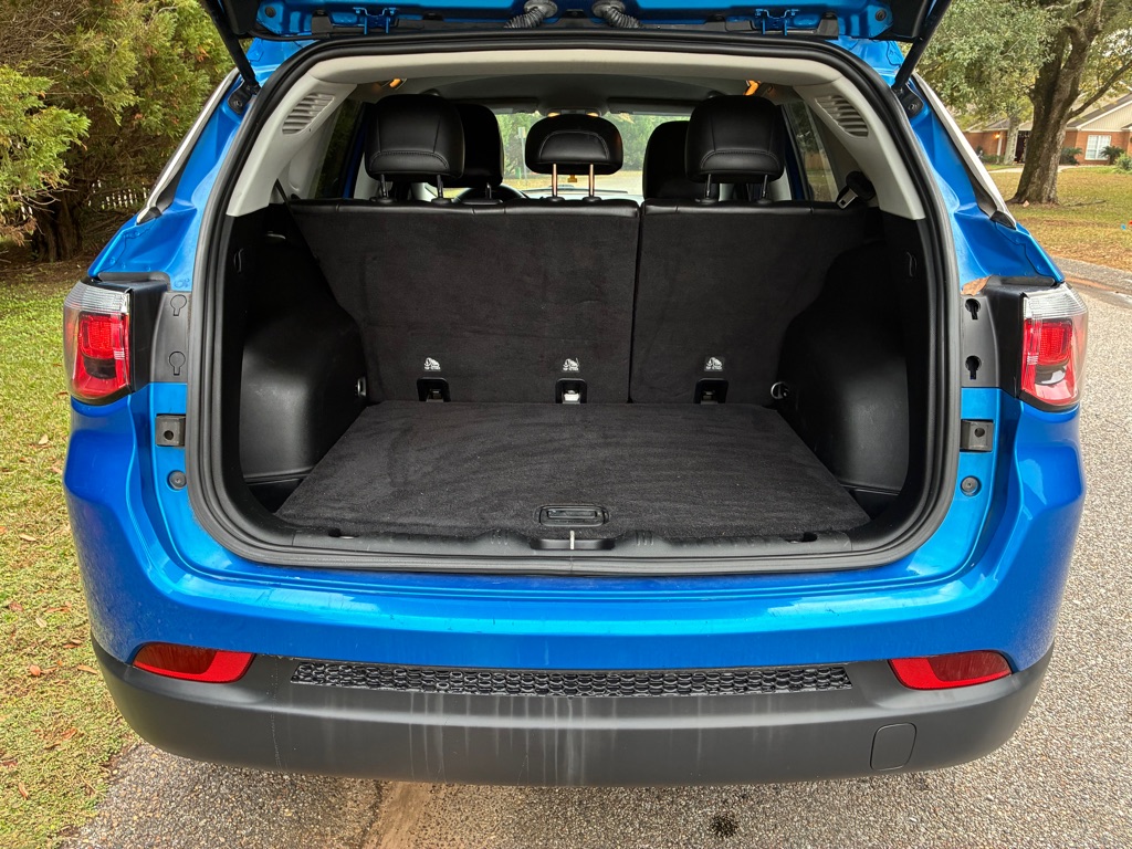 Photo 13 of this JEEP COMPASS