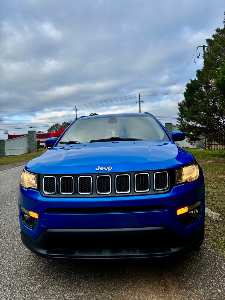 Photo 2 of this JEEP COMPASS