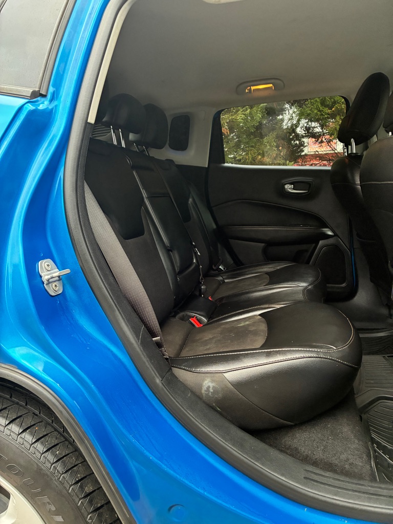 Photo 14 of this JEEP COMPASS