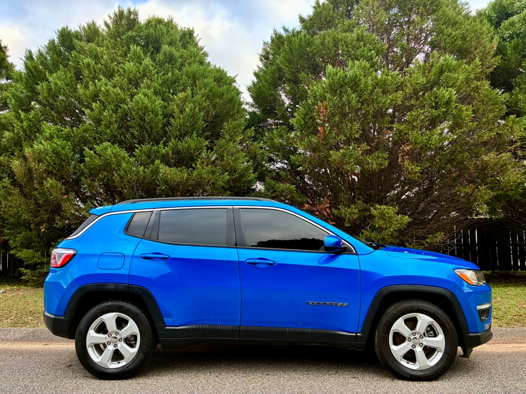 Photo 3 of this JEEP COMPASS