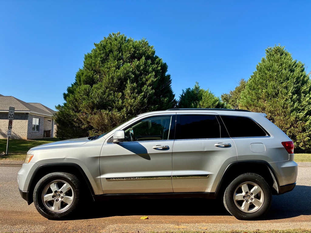 Photo 3 of this JEEP GRAND CHEROKEE