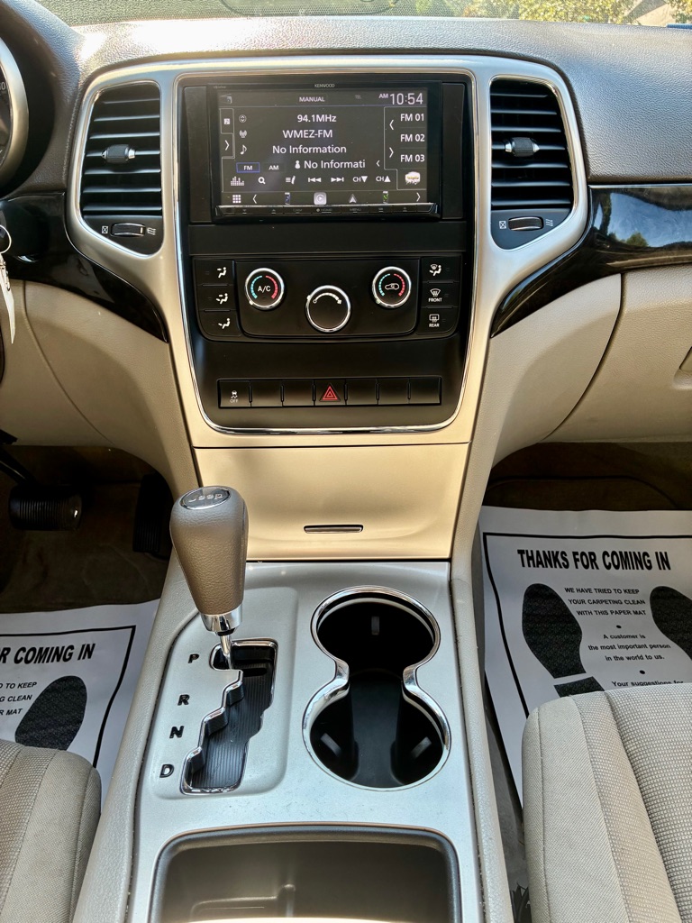 Photo 19 of this JEEP GRAND CHEROKEE
