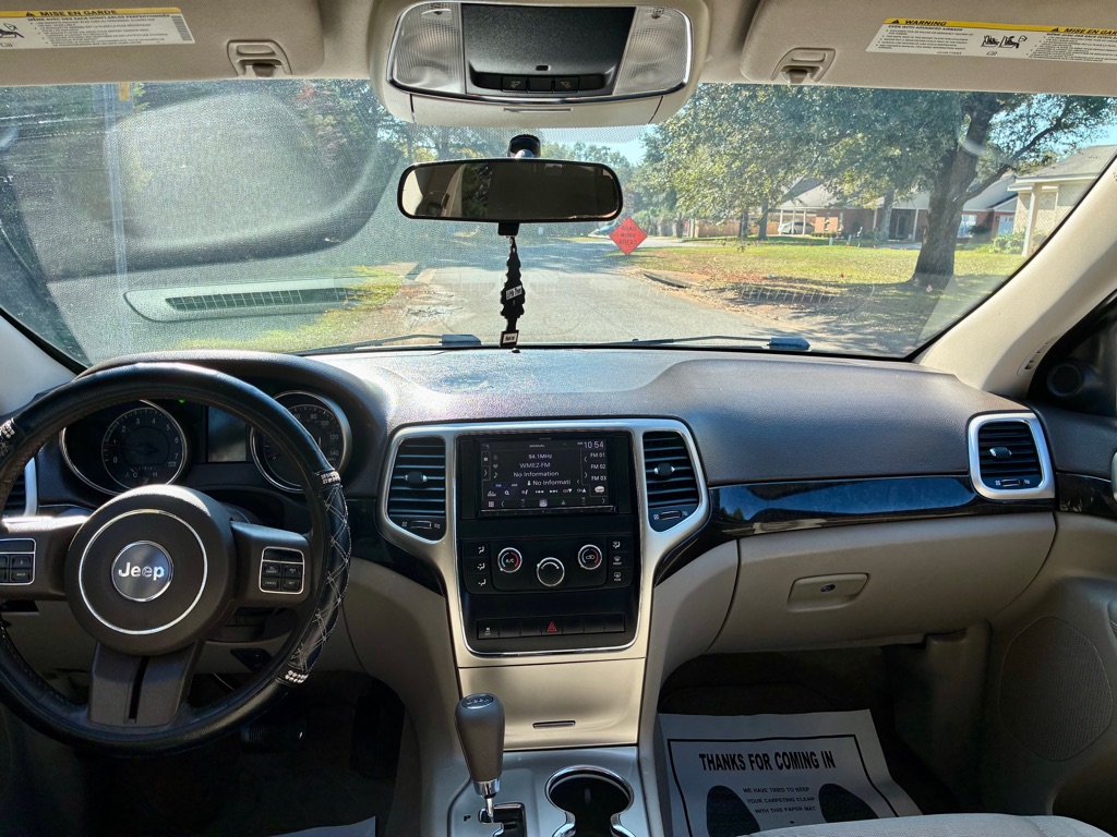 Photo 18 of this JEEP GRAND CHEROKEE
