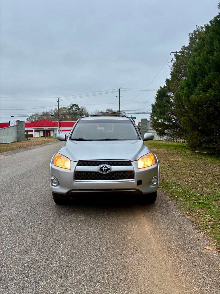 Photo 7 of this TOYOTA RAV4