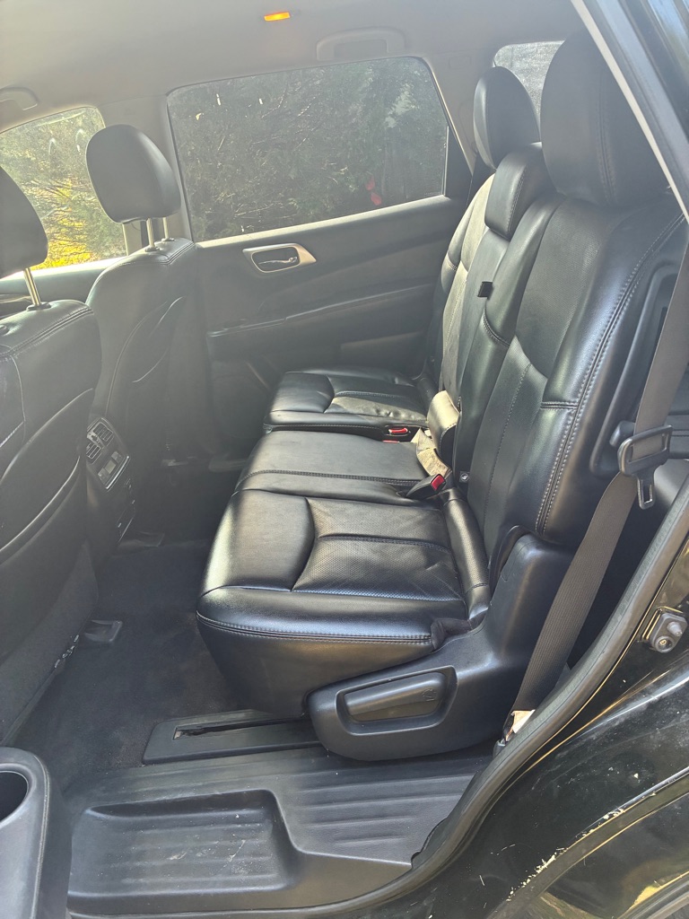 Photo 9 of this NISSAN PATHFINDER
