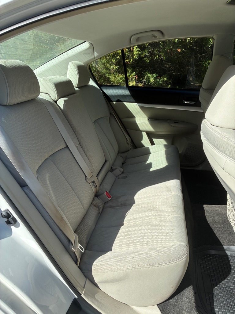 Photo 11 of this SUBARU LEGACY