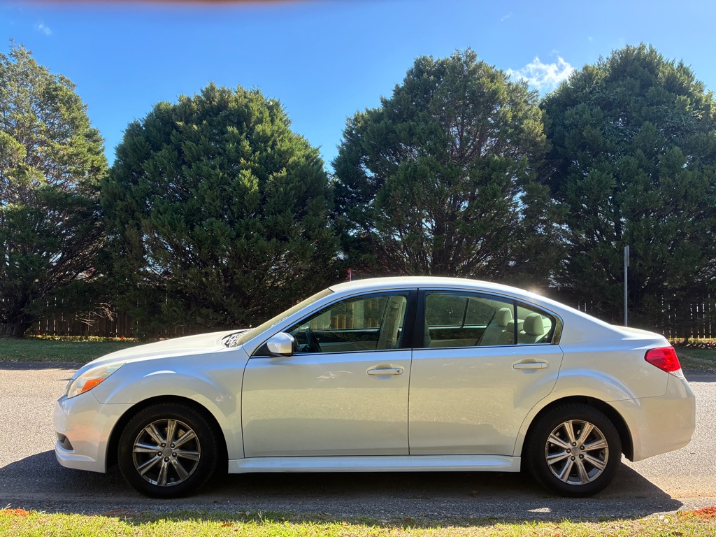 Photo 3 of this SUBARU LEGACY