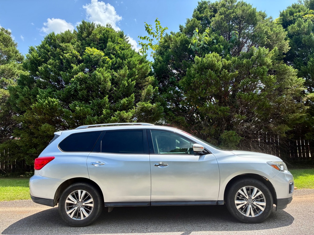 Photo 21 of this NISSAN PATHFINDER