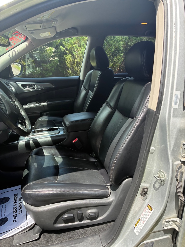 Photo 7 of this NISSAN PATHFINDER
