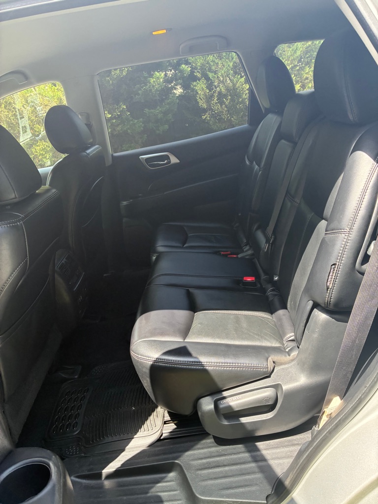 Photo 9 of this NISSAN PATHFINDER