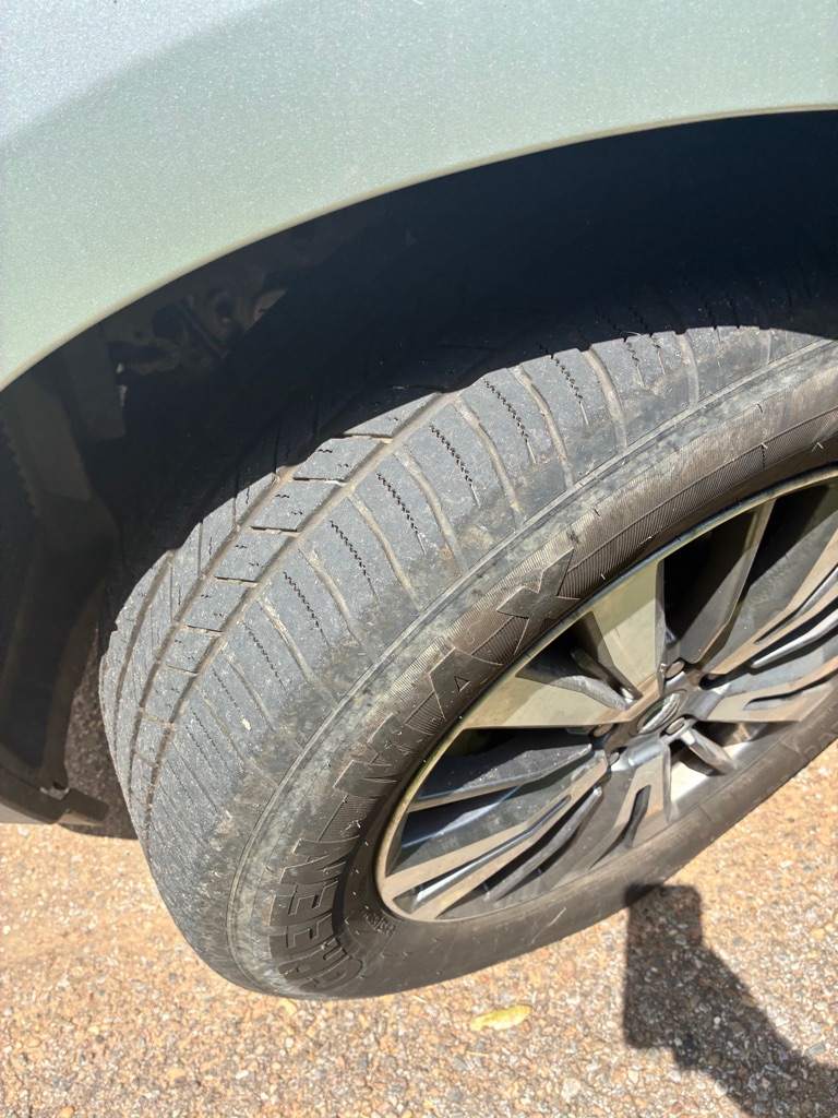 Photo 18 of this NISSAN PATHFINDER
